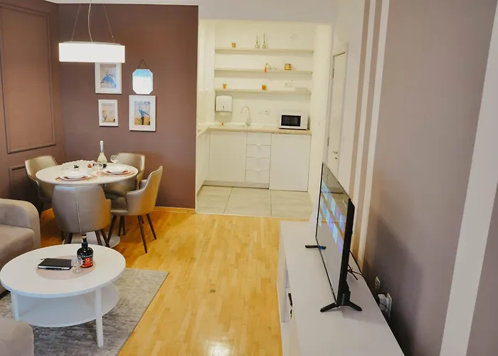 Plan Superior Nis, Centar, Free Parking شقة *